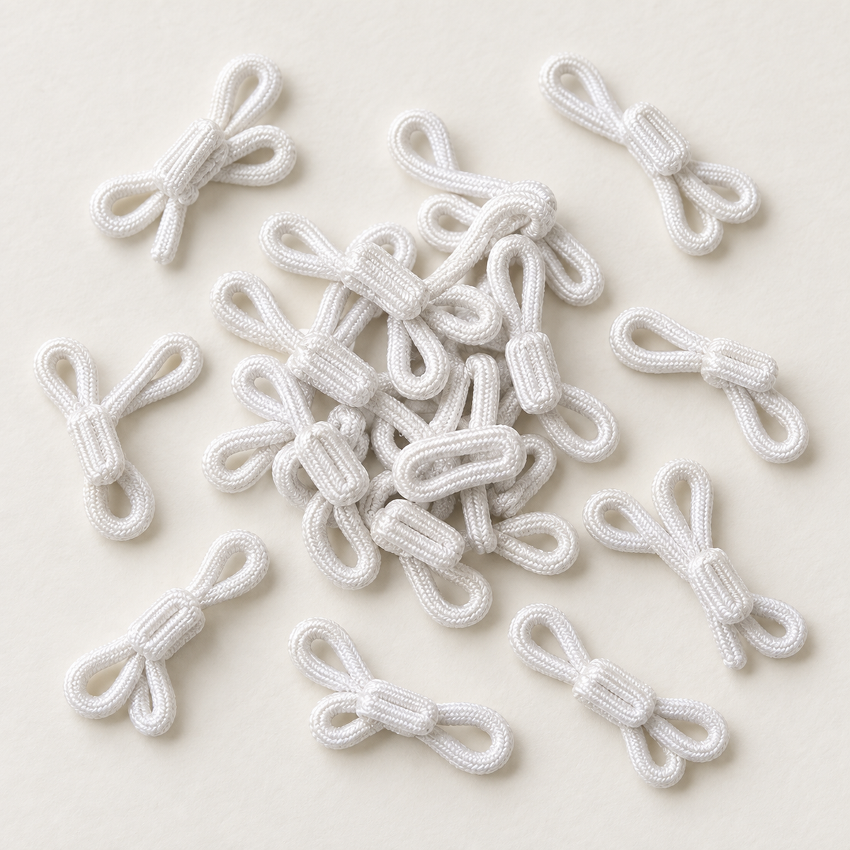 Witte beklede bonthaken van 21 mm voor kleding en naaiprojecten