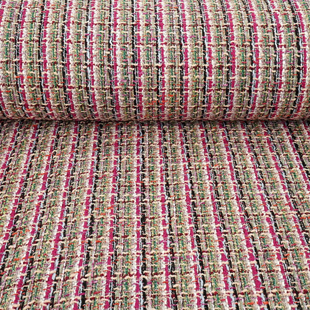 Bouclé stof op rol met multicolor ruitdessin in fuchsia, groen, zwart en crème