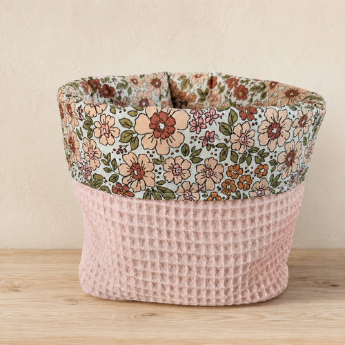 Roze stoffen mandje zonder kantje uit de DIY Box van Atelier KVG